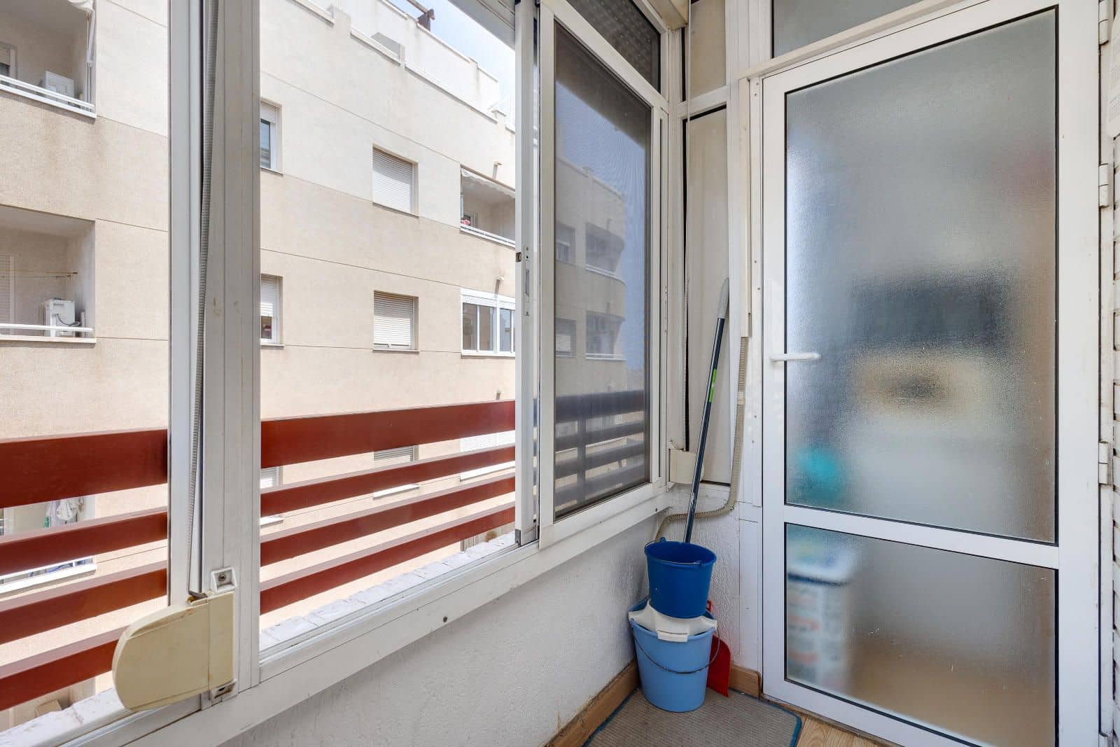 Piso de 1 habitación en Torrevieja en venta con piscina garaje - 109.969 € (Ref: 9889483)