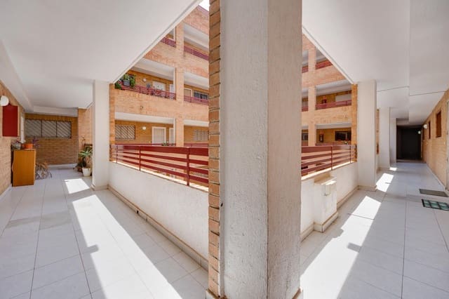 Piso de 1 habitación en El Molino, Torrevieja en venta con piscina garaje - 109.969 € (Ref: 9889483)