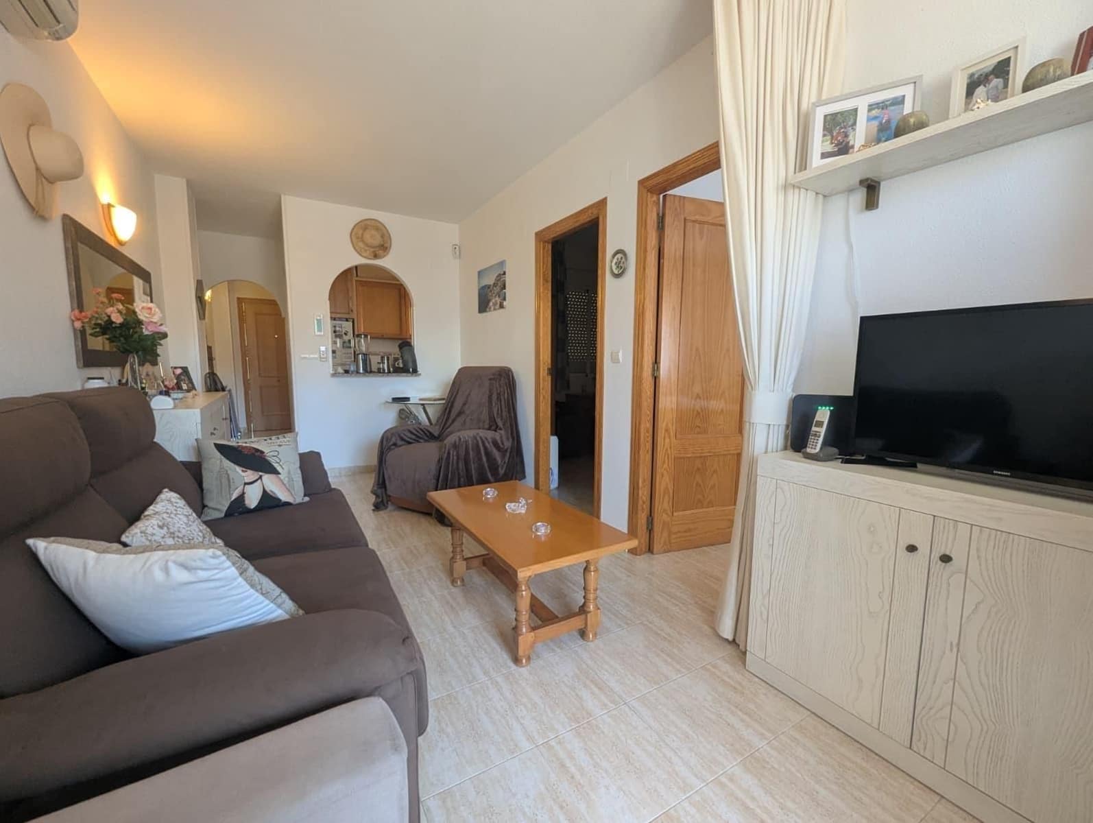 Piso de 2 habitaciones en Torrevieja en venta con garaje - 153.000 € (Ref: 9893015)