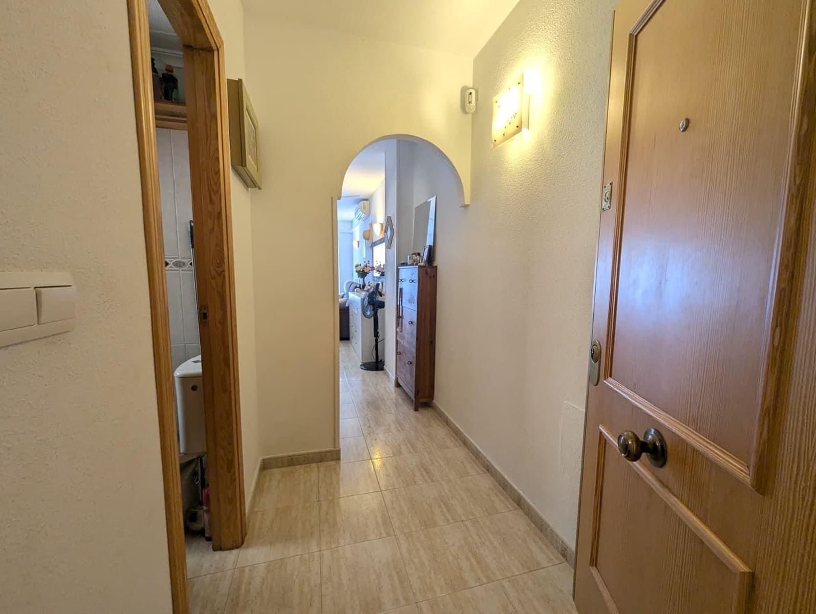 Piso de 2 habitaciones en Torrevieja en venta con garaje - 153.000 € (Ref: 9893015)