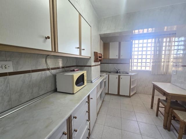 3 sypialnia Mieszkanie na sprzedaż w Puerto Deportivo, Torrevieja z basenem garażem - 220 000 € (Ref: 9893016)