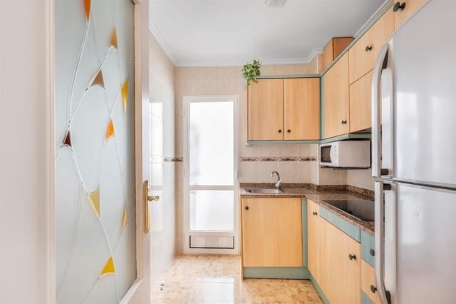 Piso de 2 habitaciones en Antonio Machado, Torrevieja en venta con piscina garaje - 149.900 € (Ref: 9902155)