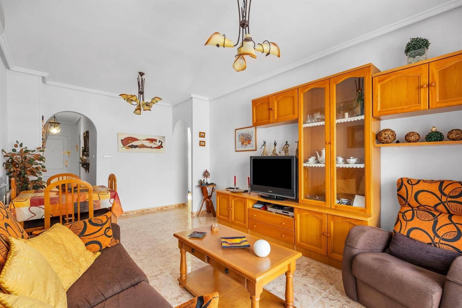 Piso de 2 habitaciones en Torrevieja en venta con piscina garaje - 149.900 € (Ref: 9902155)