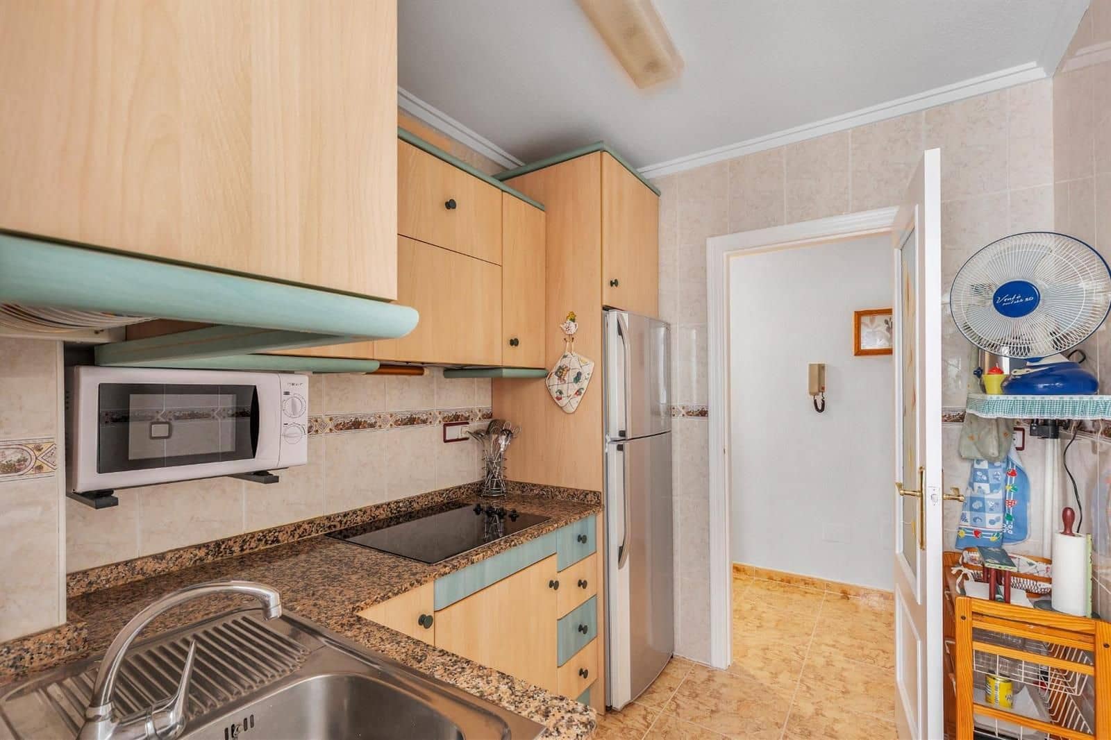 Piso de 2 habitaciones en Torrevieja en venta con piscina garaje - 149.900 € (Ref: 9902155)