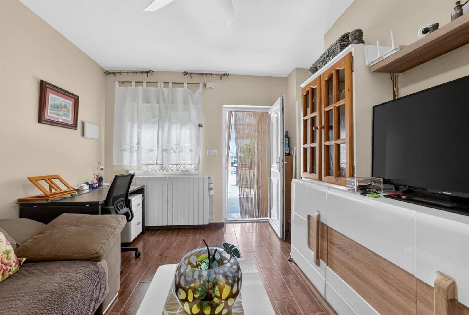 3 sypialnia Dom na sprzedaż w Torrevieja z basenem garażem - 270 000 € (Ref: 9902158)