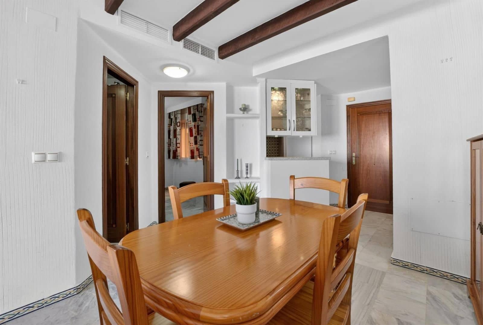 2 quarto Apartamento para venda em Torrevieja com piscina garagem - 255 000 € (Ref: 9902159)