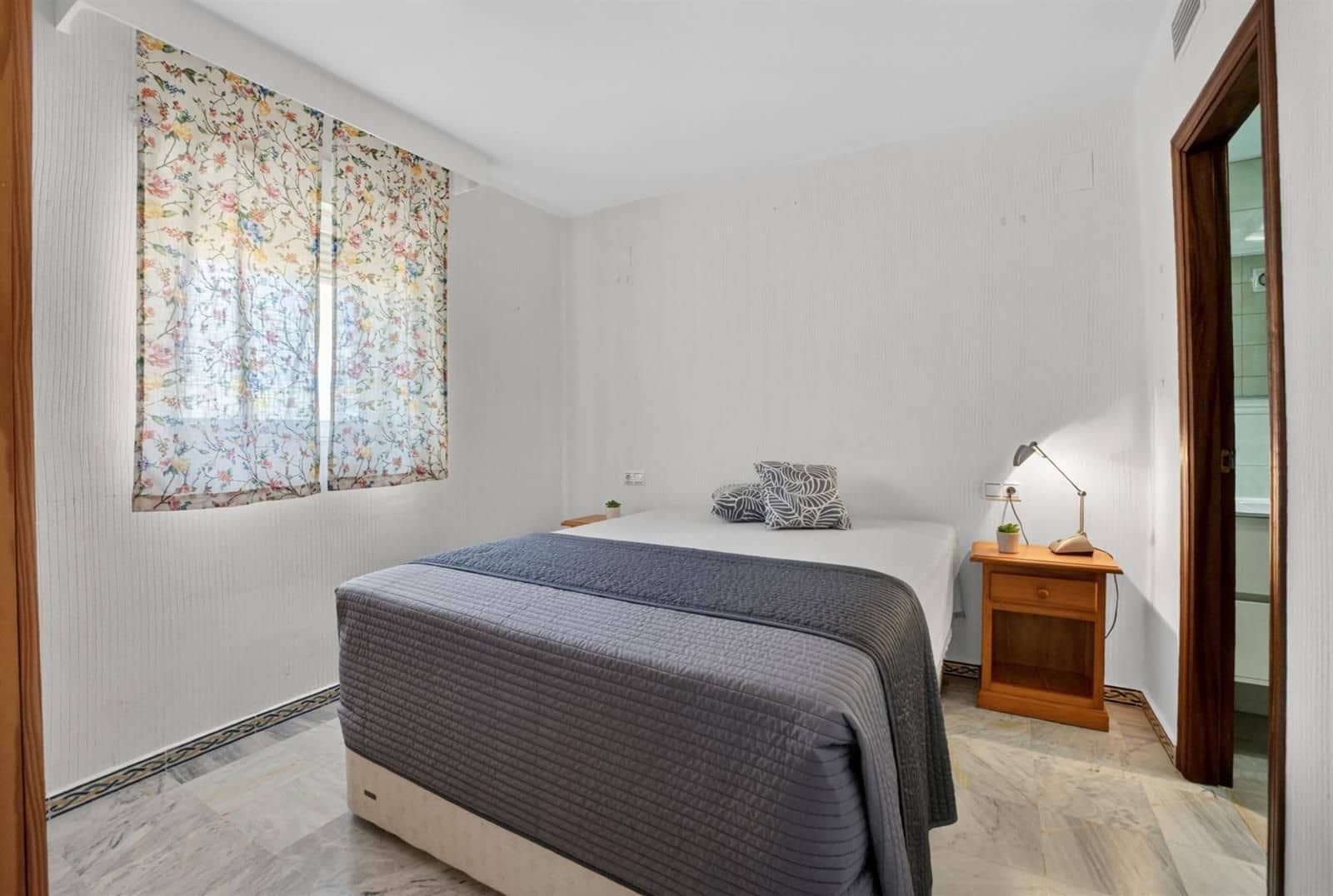 2 quarto Apartamento para venda em Torrevieja com piscina garagem - 255 000 € (Ref: 9902159)
