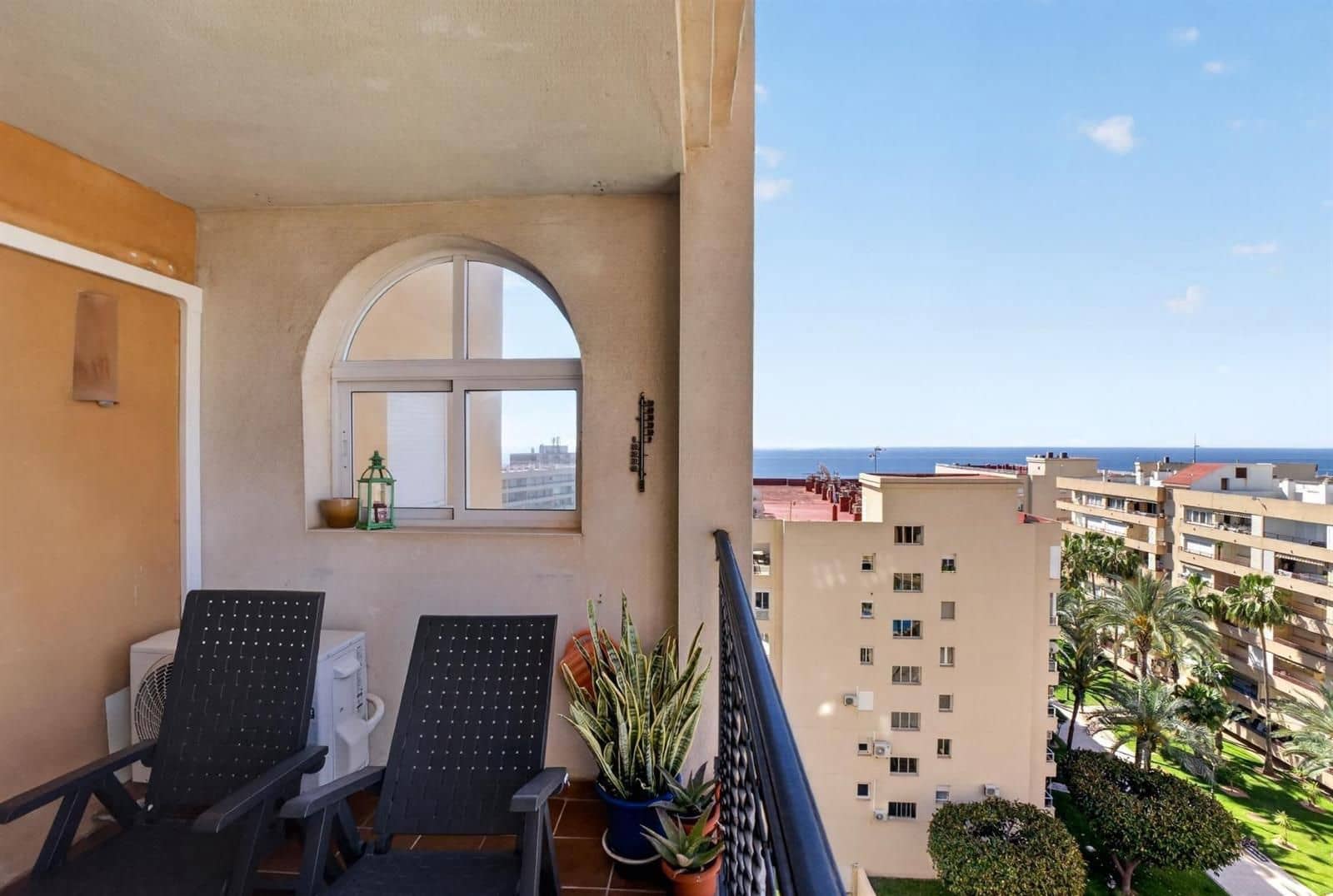 2 quarto Apartamento para venda em Torrevieja com piscina garagem - 255 000 € (Ref: 9902159)