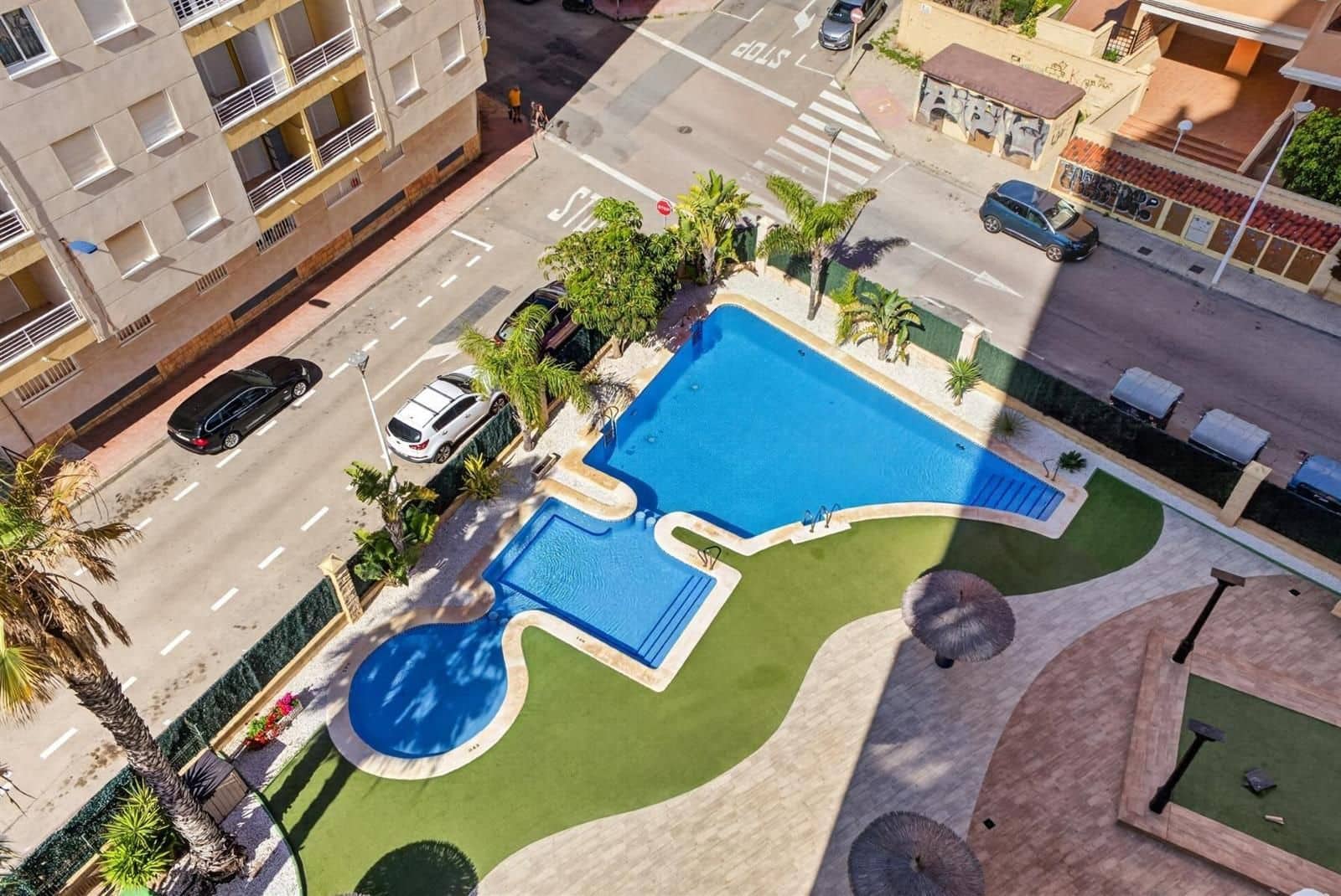2 quarto Apartamento para venda em Torrevieja com piscina garagem - 255 000 € (Ref: 9902159)