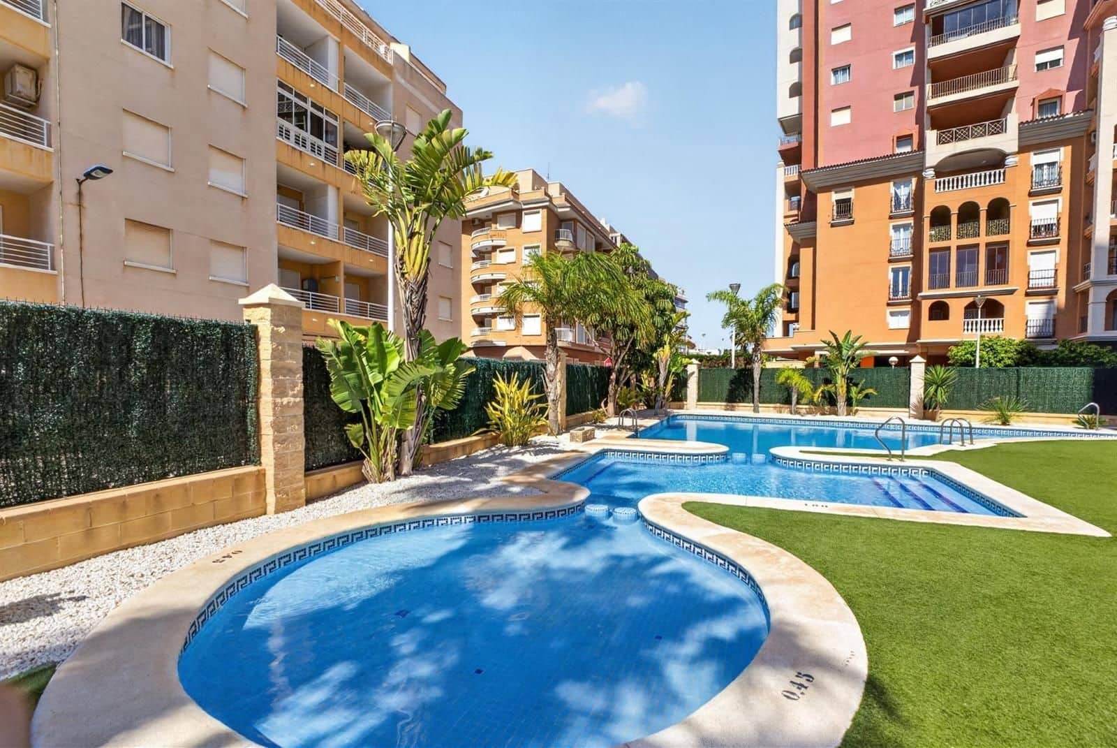 2 quarto Apartamento para venda em Torrevieja com piscina garagem - 255 000 € (Ref: 9902159)