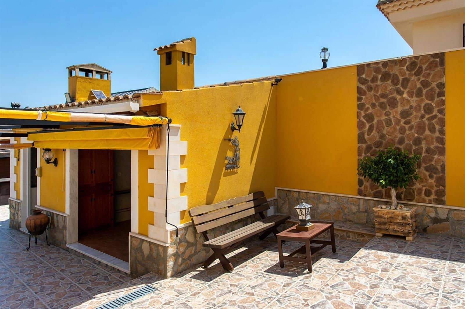5 bedroom Villa for sale in Orihuela with garage - € 490,000 (Ref: 9925177)