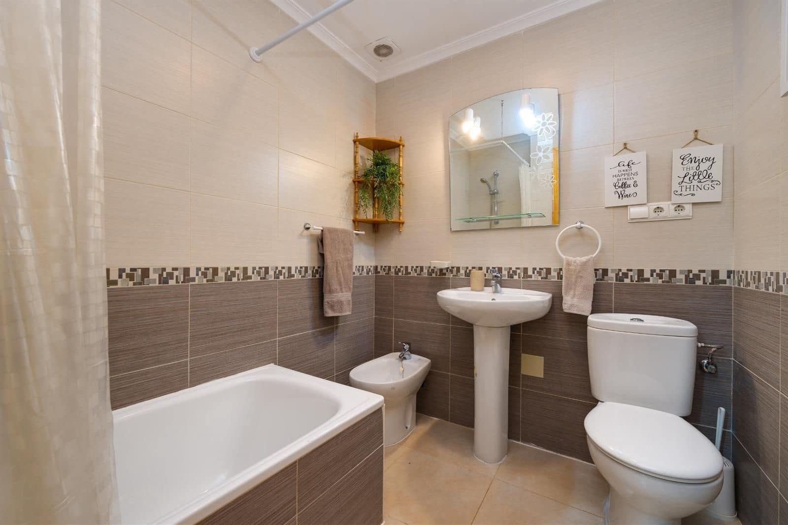 1 sypialnia Penthouse na sprzedaż w Torrevieja - 140 000 € (Ref: 9925178)