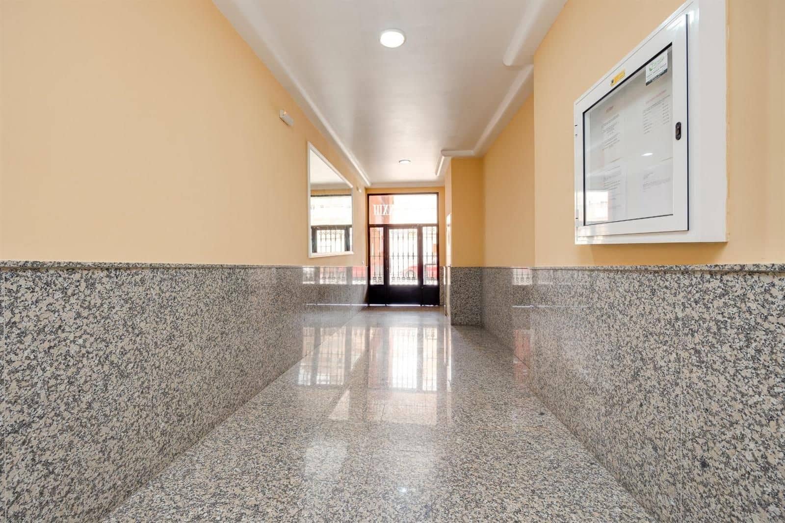 1 sypialnia Penthouse na sprzedaż w Torrevieja - 140 000 € (Ref: 9925178)