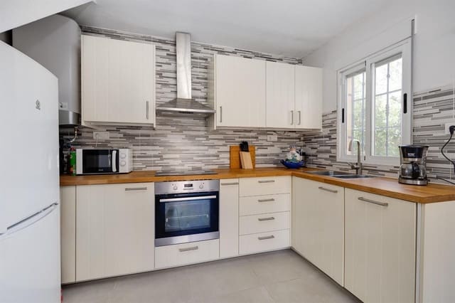 2 soverom Villa til salgs i El Chaparral, Torrevieja med svømmebasseng - € 135 000 (Ref: 9925180)
