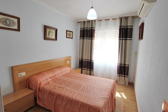 2 chambre Villa/Maison à vendre à Guardamar del Segura avec piscine garage - 171 000 € (Ref: 9932228)