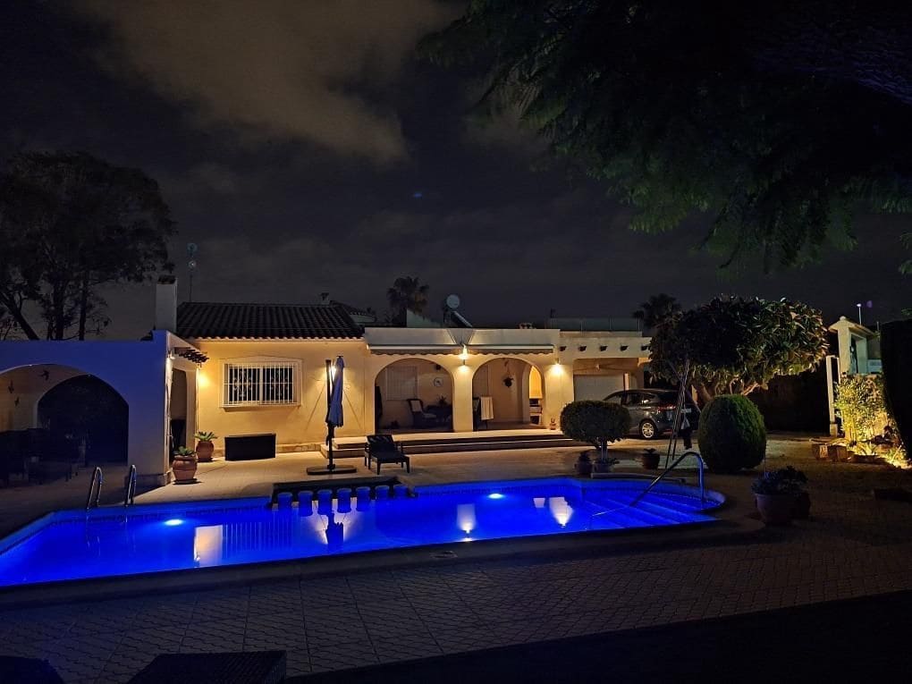 3 chambre Villa/Maison à vendre à La Florida avec piscine garage - 575 000 € (Ref: 9932538)