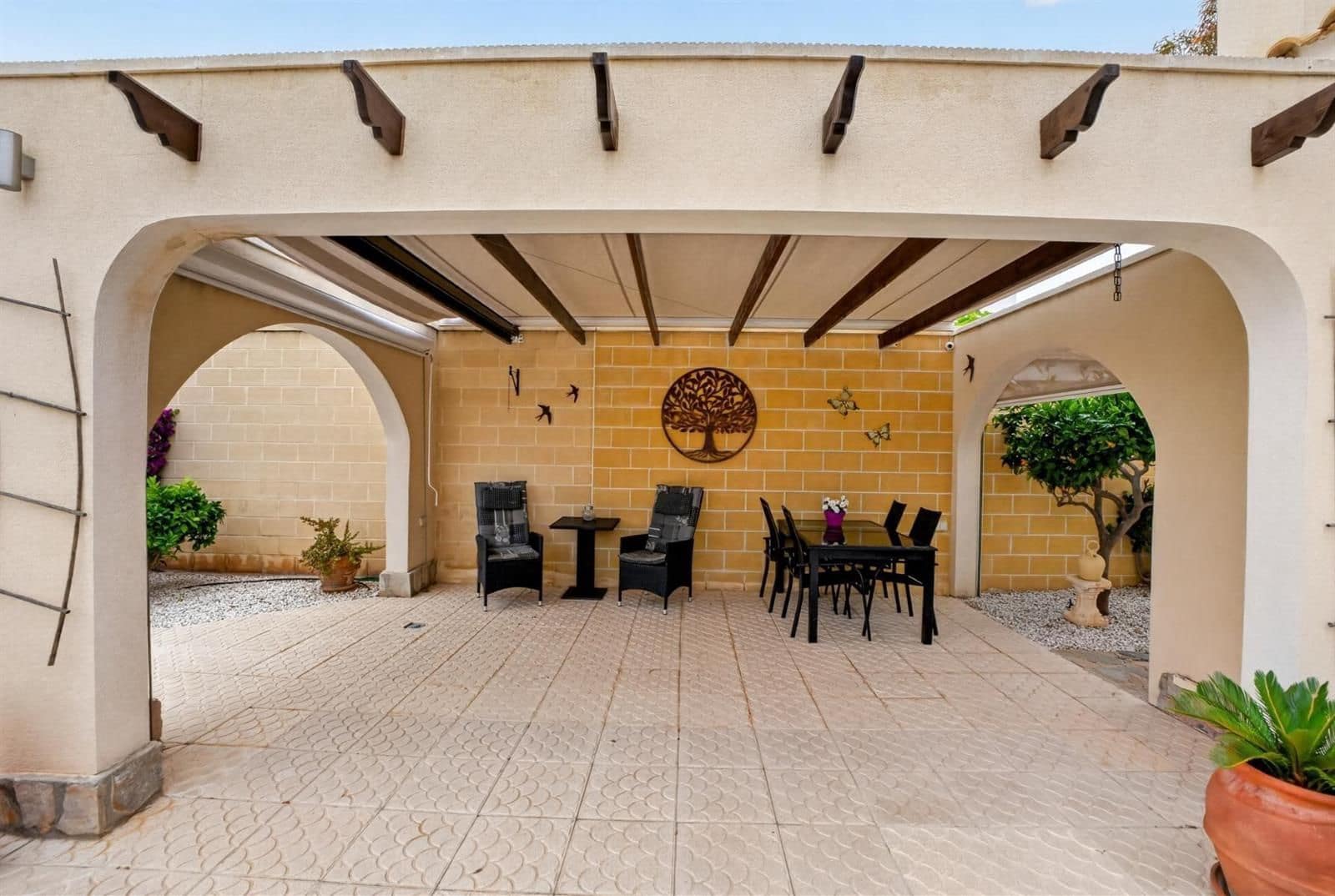3 chambre Villa/Maison à vendre à La Florida avec piscine garage - 575 000 € (Ref: 9932538)