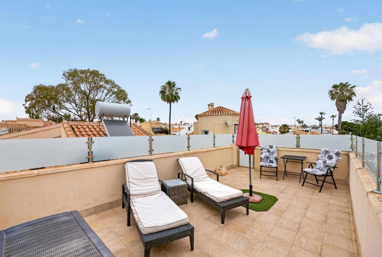 3 chambre Villa/Maison à vendre à La Florida avec piscine garage - 575 000 € (Ref: 9932538)
