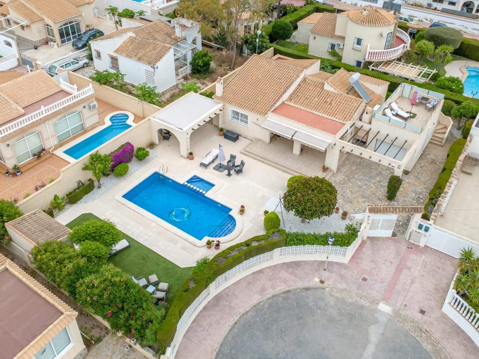 3 chambre Villa/Maison à vendre à La Florida avec piscine garage - 575 000 € (Ref: 9932538)
