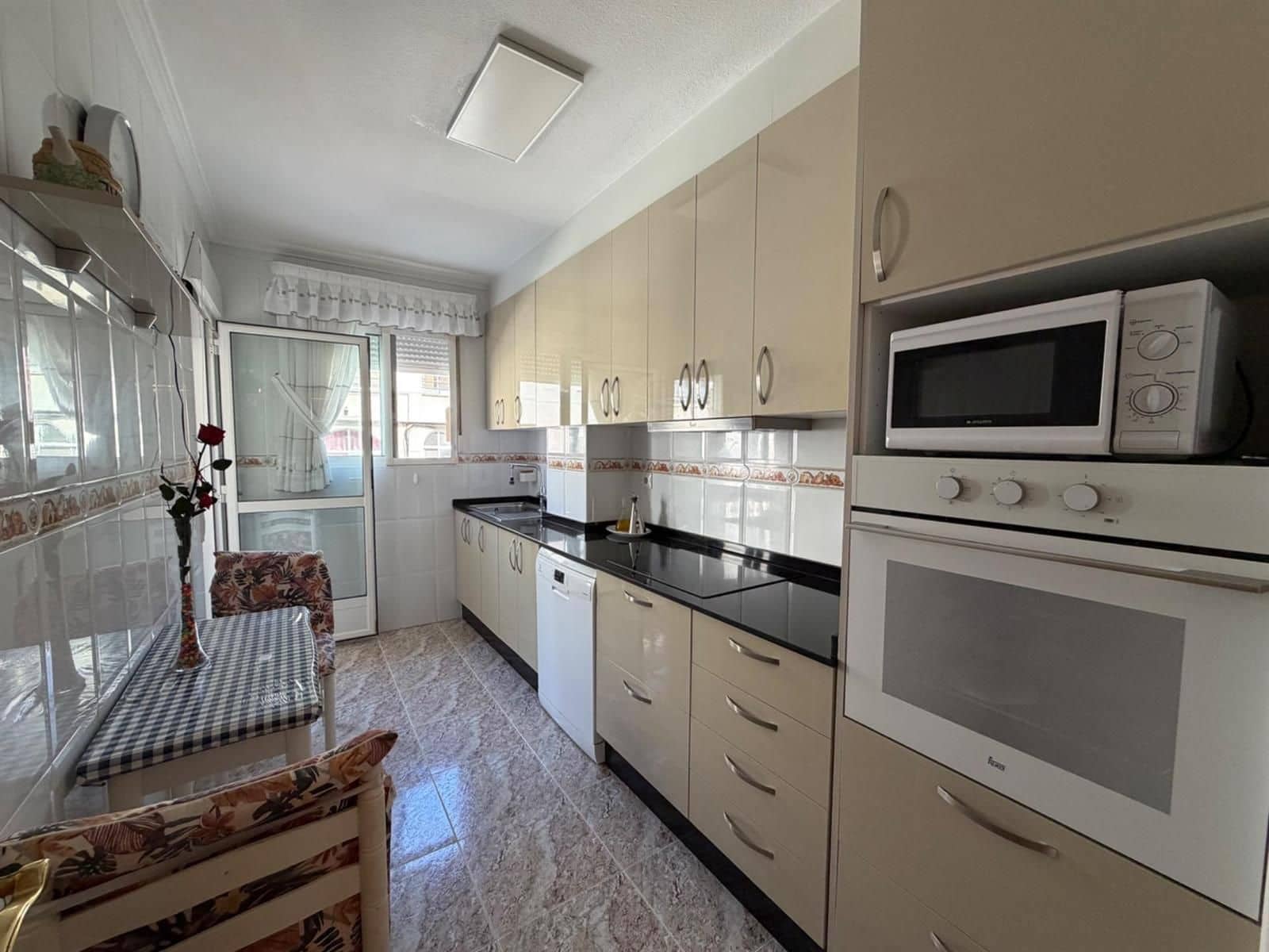 3 sovrum Lägenhet till salu i Torrevieja - 184 990 € (Ref: 9932539)