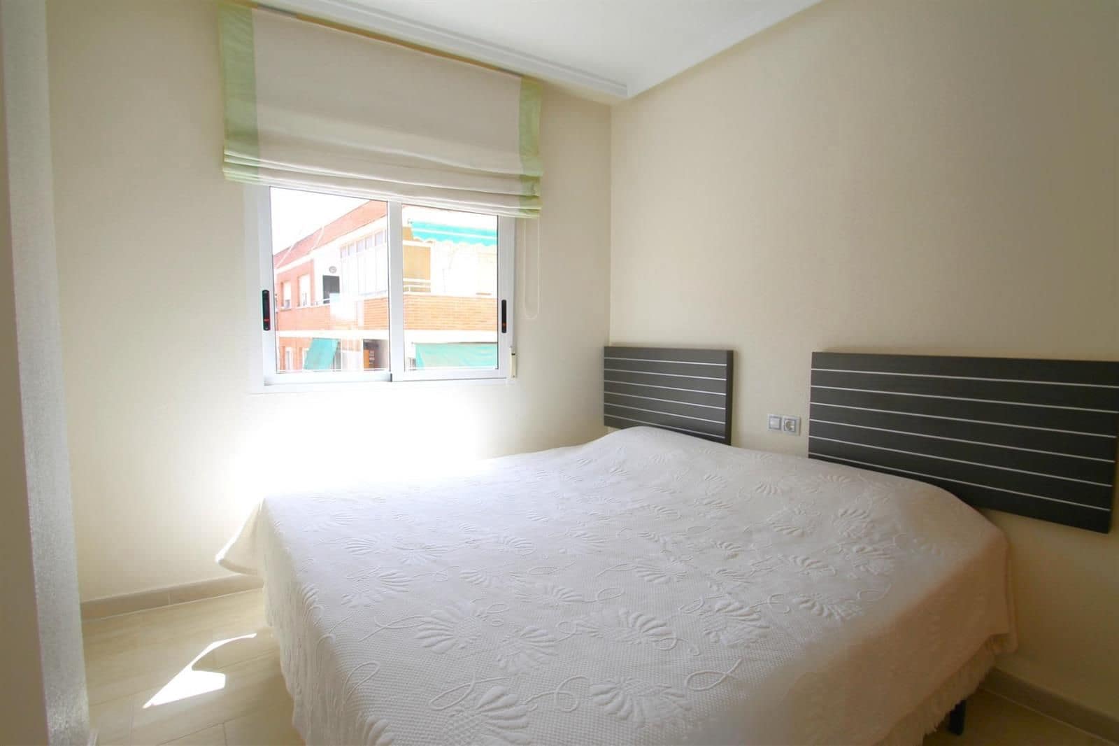 2 slaapkamer Flat te koop in Torrevieja - € 129.000 (Ref: 9932540)