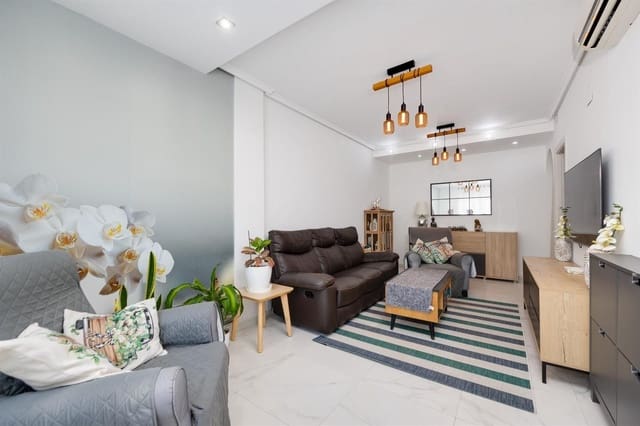 2 chambre Maison de Ville à vendre à Aguas Nuevas, Torrevieja avec piscine - 185 000 € (Ref: 9932543)
