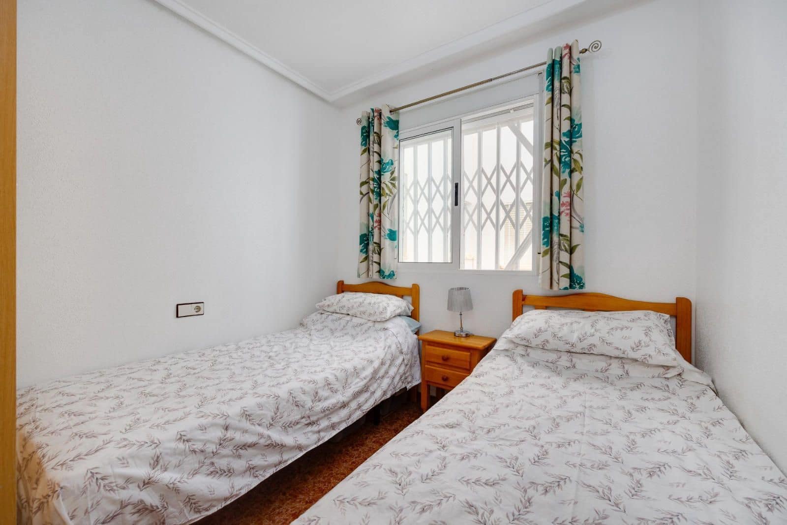 2 soverom Leilighet til salgs i Torrevieja med svømmebasseng - € 129 969 (Ref: 9941142)