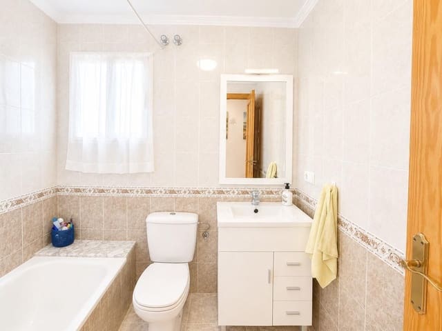 2 chambre Appartement à vendre à Las Piscinas Naturales, Torrevieja - 149 000 € (Ref: 9944372)