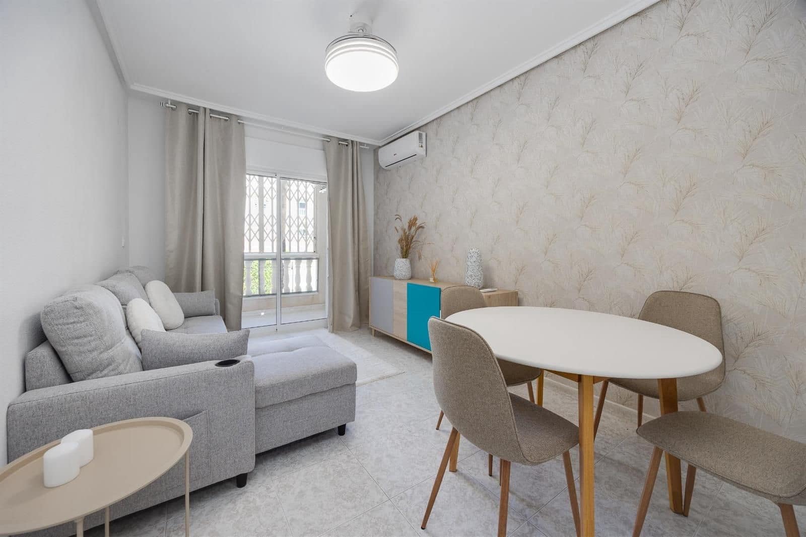 2 bedroom Flat for sale in Torrevieja - € 155,000 (Ref: 9950222)
