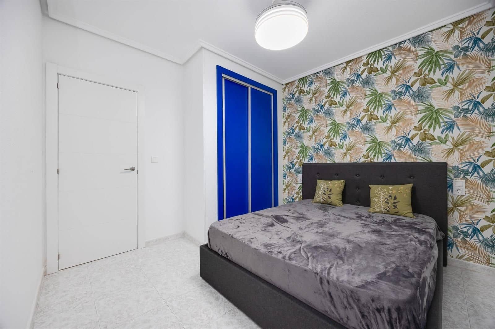 2 bedroom Flat for sale in Torrevieja - € 155,000 (Ref: 9950222)