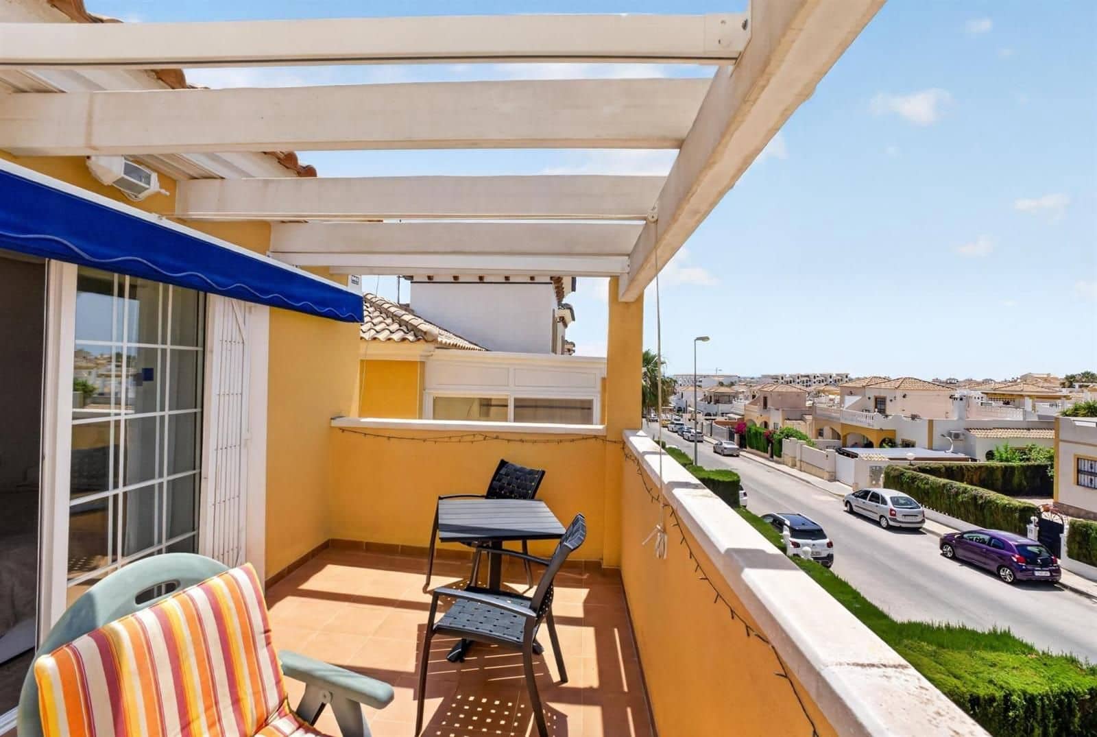 3 soveværelse Villa til salg i Orihuela Costa med swimmingpool garage - € 299.000 (Ref: 9953387)