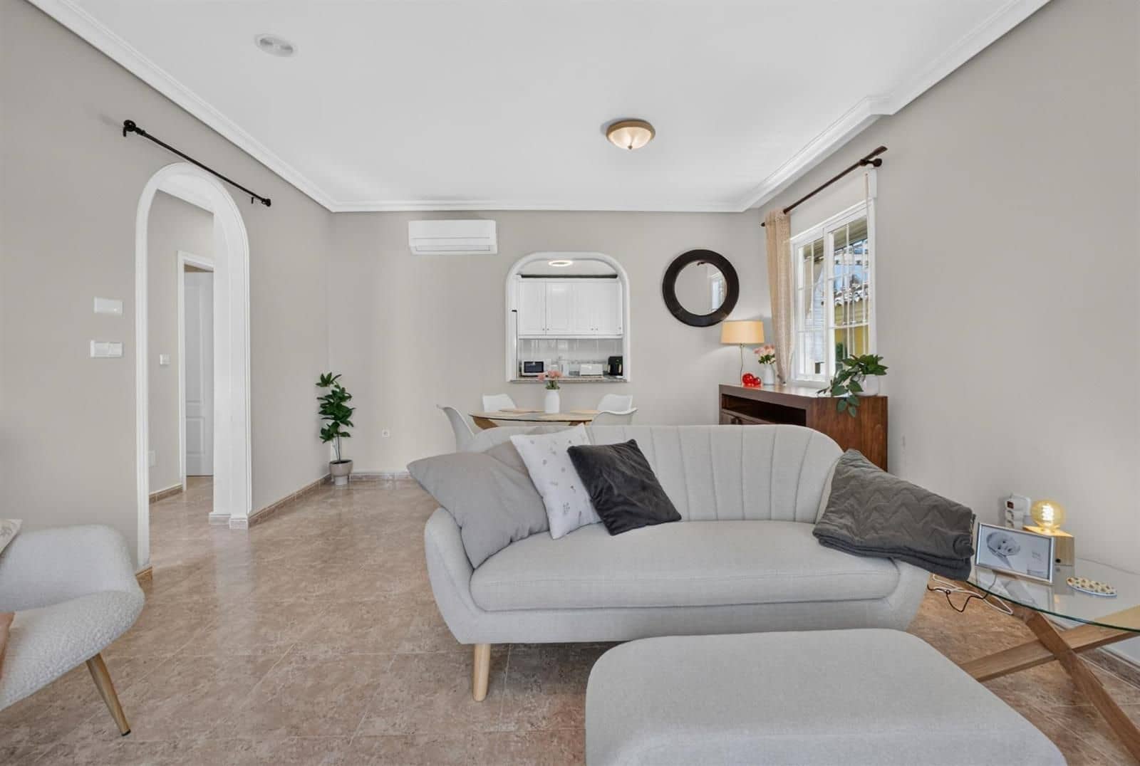 3 soveværelse Villa til salg i Orihuela Costa med swimmingpool garage - € 299.000 (Ref: 9953387)