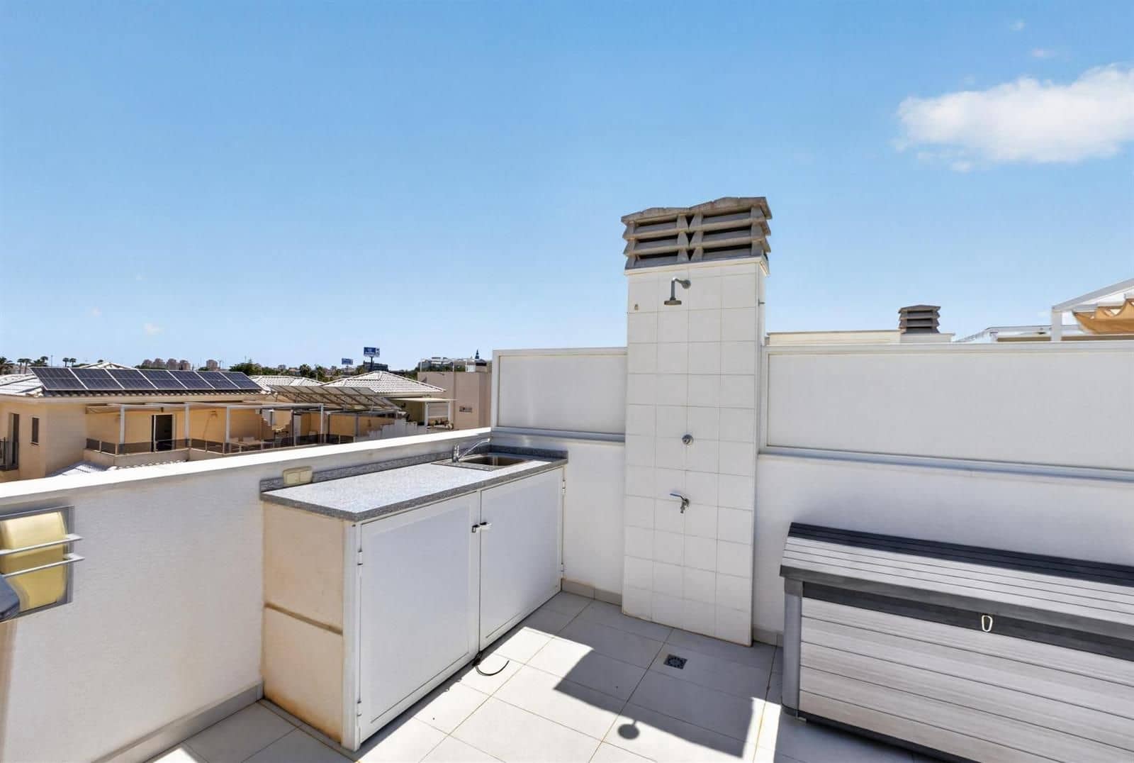 3 soverom Hus til salgs i Torrevieja med svømmebasseng garasje - € 323 000 (Ref: 9953388)