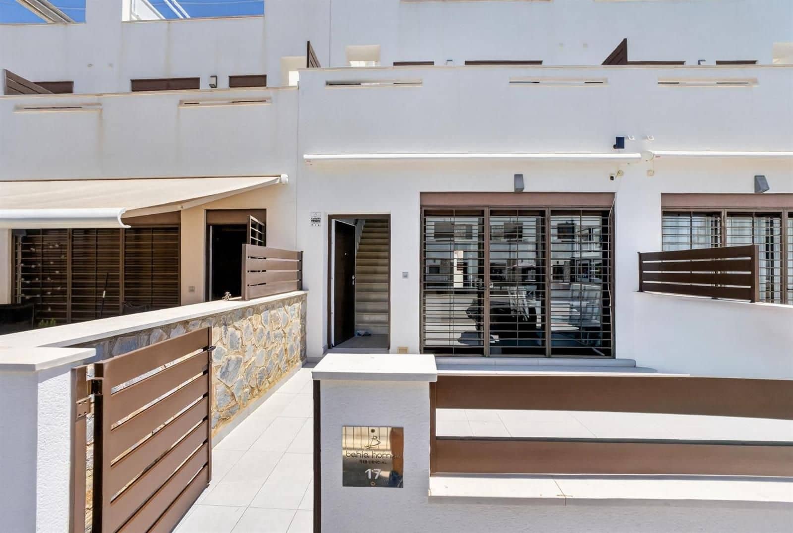 3 soverom Hus til salgs i Torrevieja med svømmebasseng garasje - € 323 000 (Ref: 9953388)