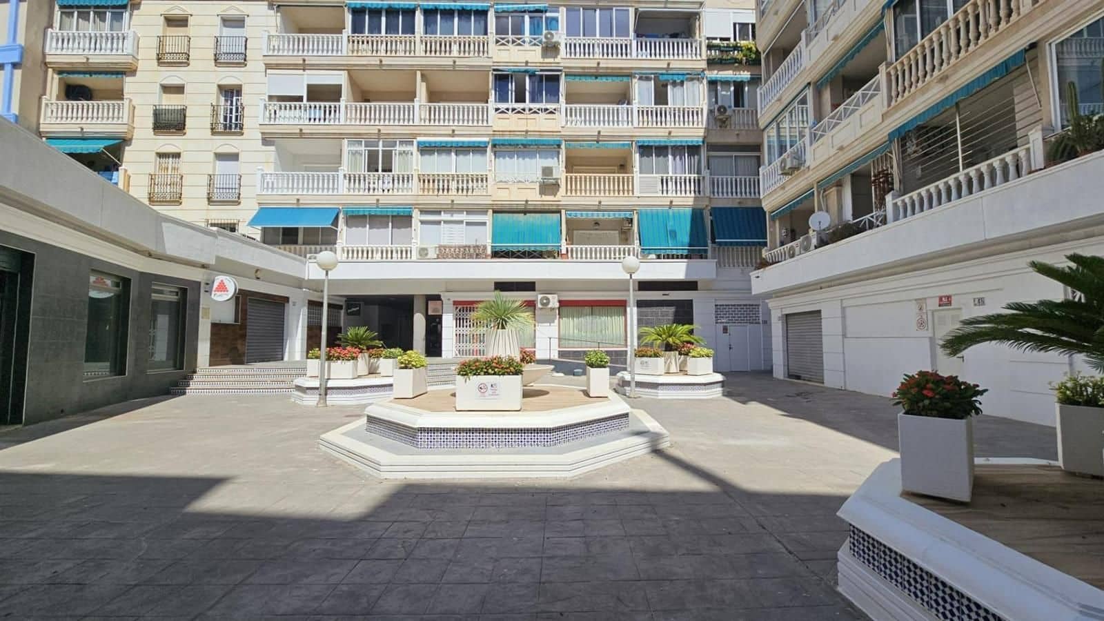 2 sypialnia Mieszkanie na sprzedaż w Torrevieja - 157 900 € (Ref: 9956283)