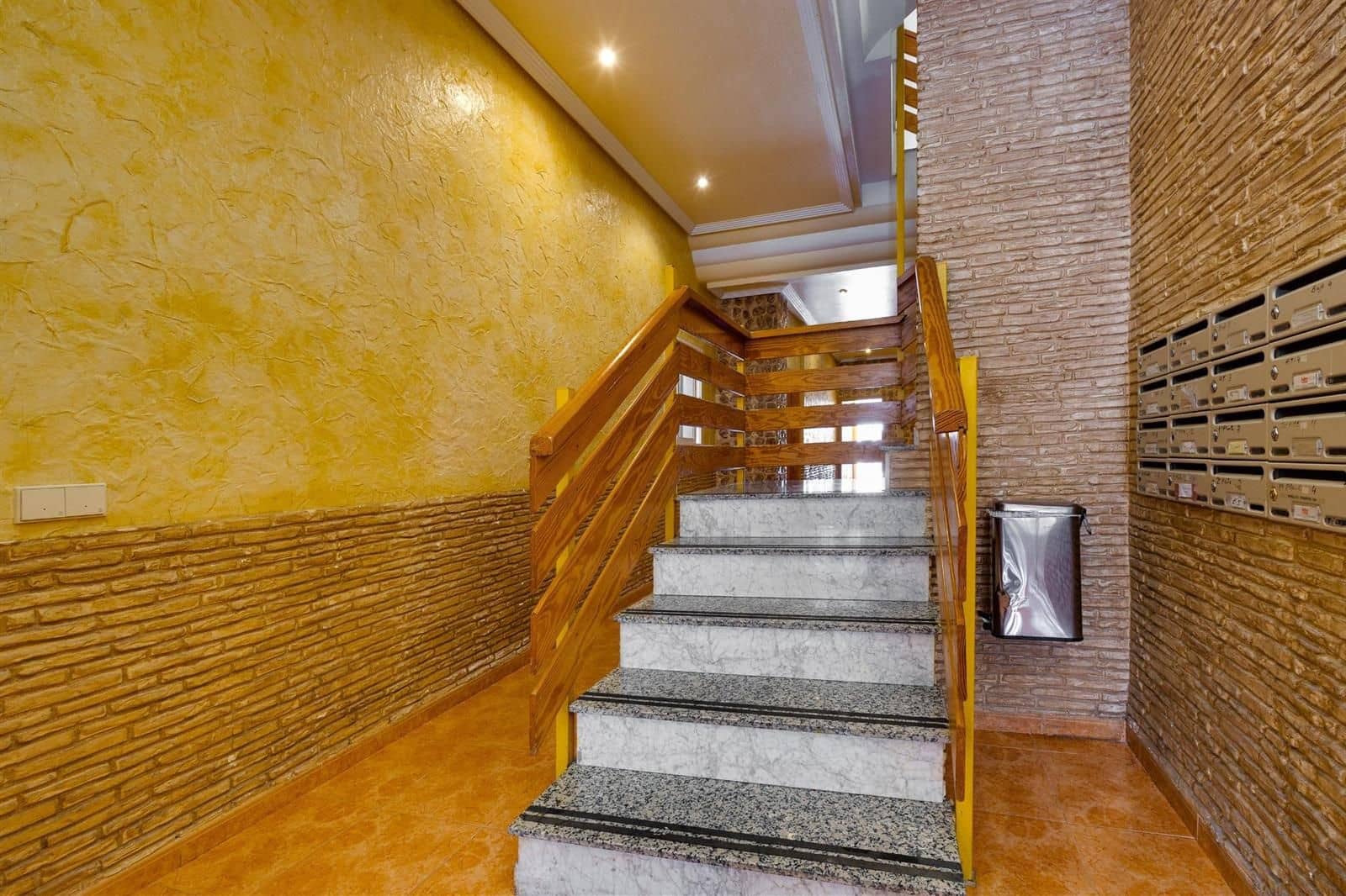 3 chambre Penthouse à vendre à Torrevieja avec piscine - 180 950 € (Ref: 9956284)