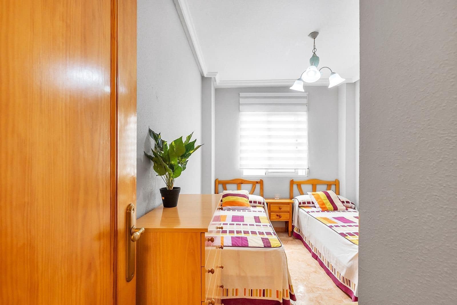 2 makuuhuone Asunto myytävänä paikassa Torrevieja mukana uima-altaan - 143 000 € (Ref: 9956290)