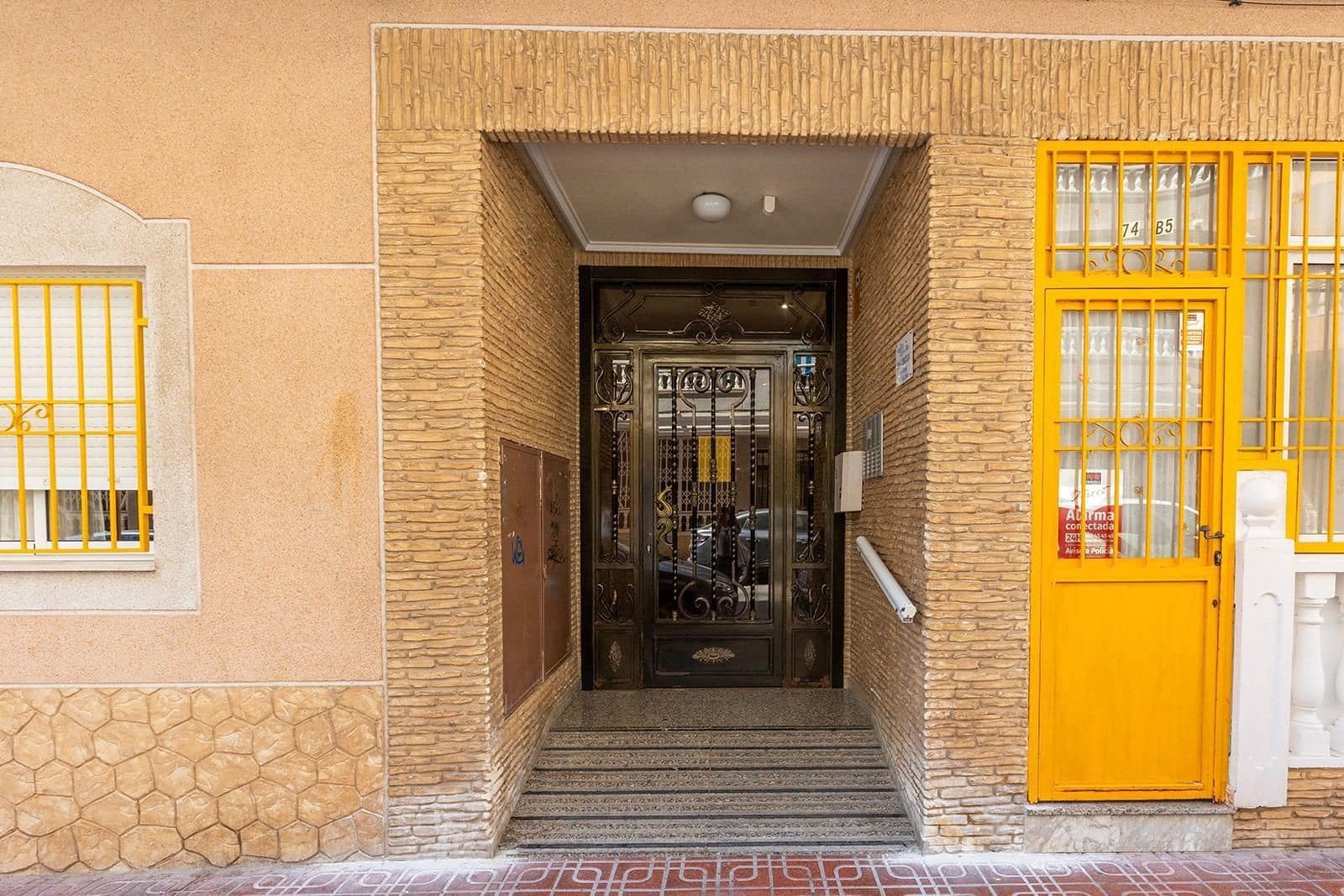 2 makuuhuone Asunto myytävänä paikassa Torrevieja mukana uima-altaan - 143 000 € (Ref: 9956290)