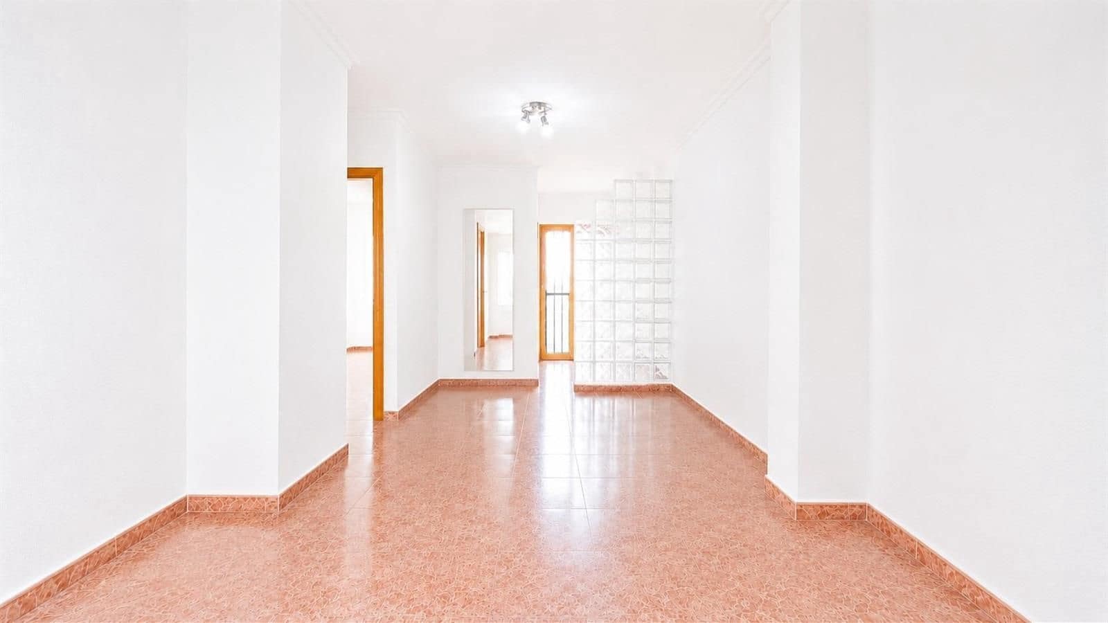 3 soveværelse Lejlighed til salg i Torrevieja - € 127.000 (Ref: 9965590)