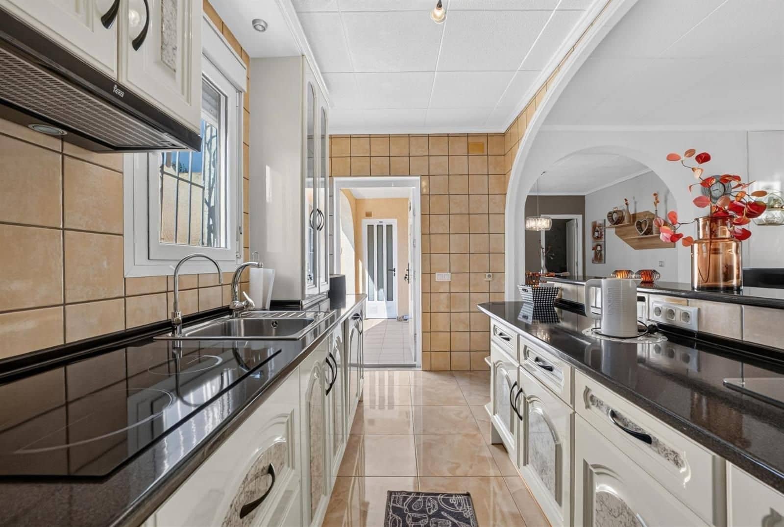 3 slaapkamer Villa te koop in San Luis met zwembad garage - € 359.000 (Ref: 9981433)