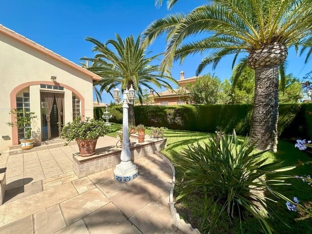 3 slaapkamer Villa te koop in Aguamarina, Orihuela - € 790.000 (Ref: 9983351)