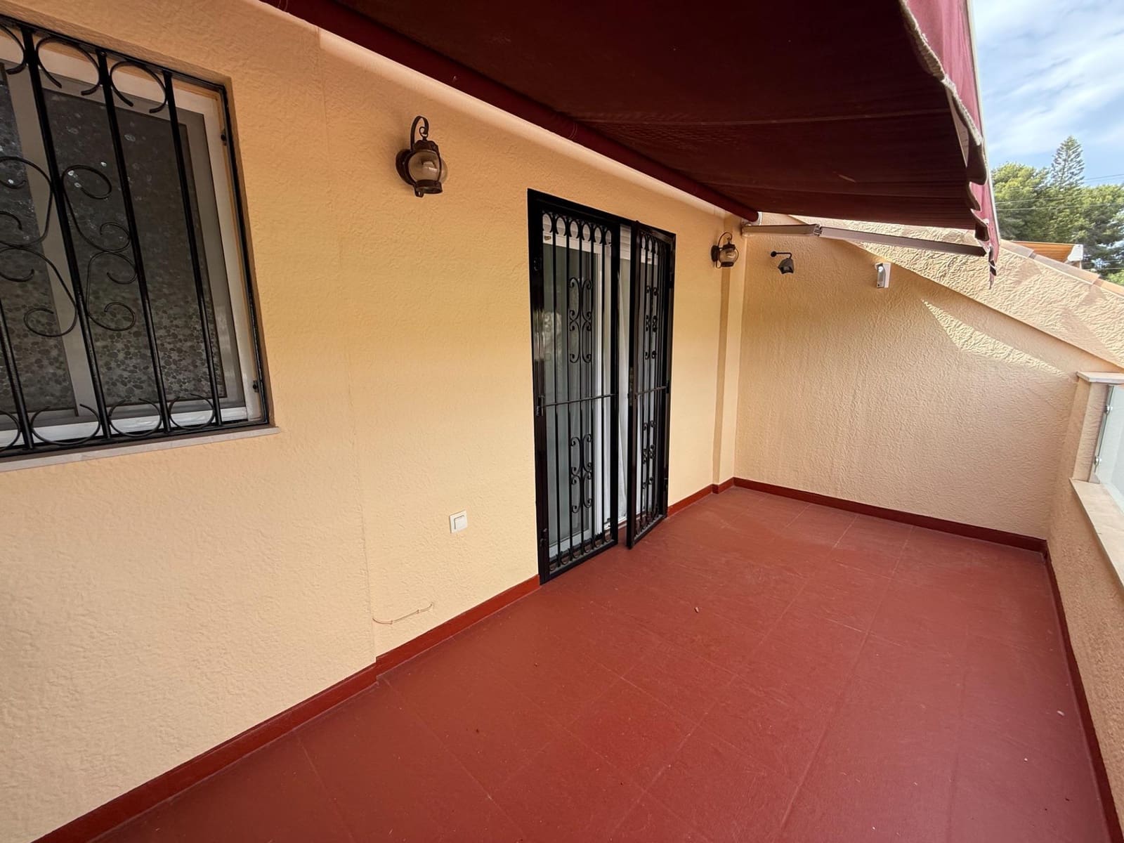 3 bedroom Townhouse for sale in Torrevieja - € 320,000 (Ref: 9983355)