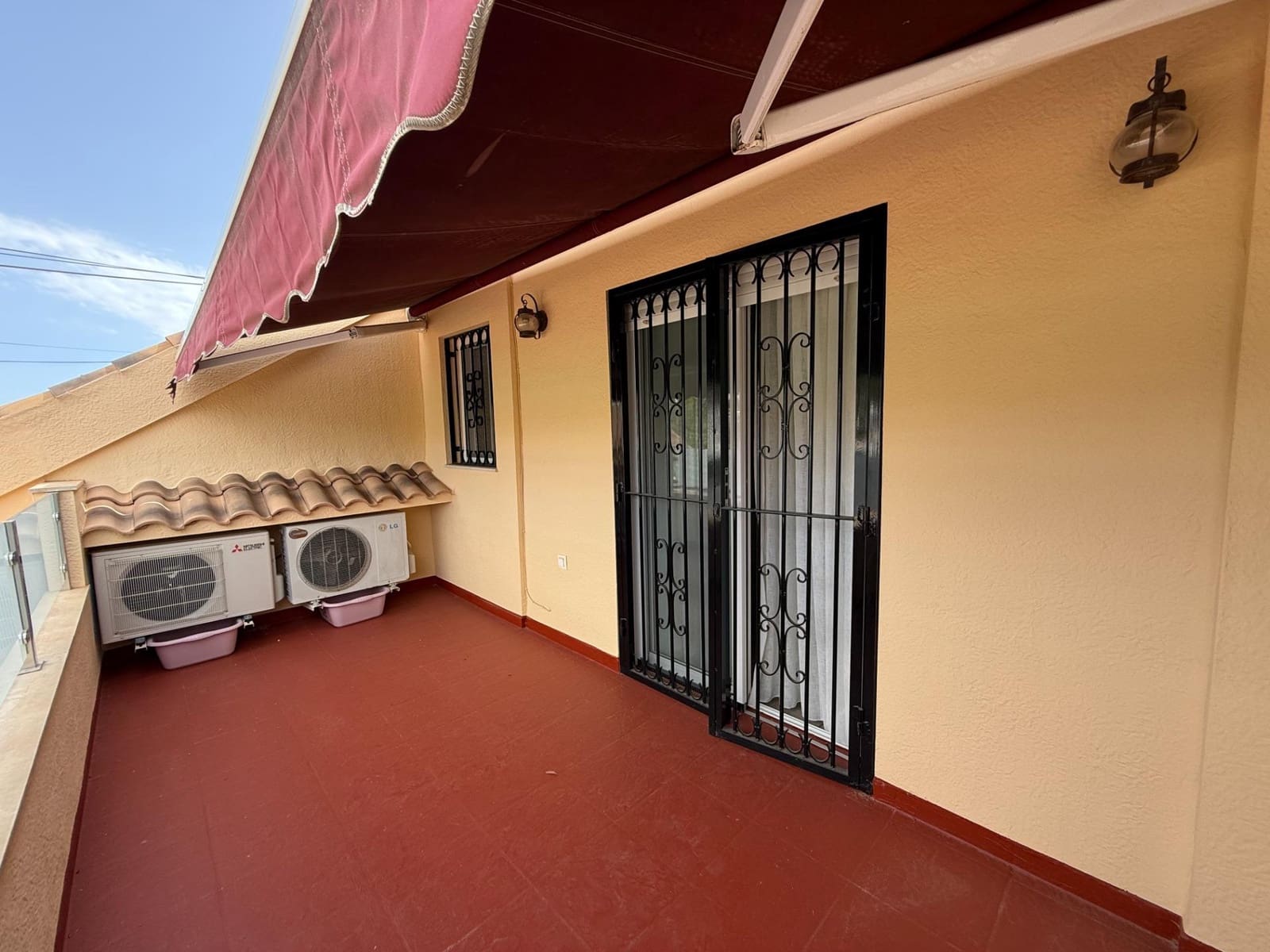 3 bedroom Townhouse for sale in Torrevieja - € 320,000 (Ref: 9983355)