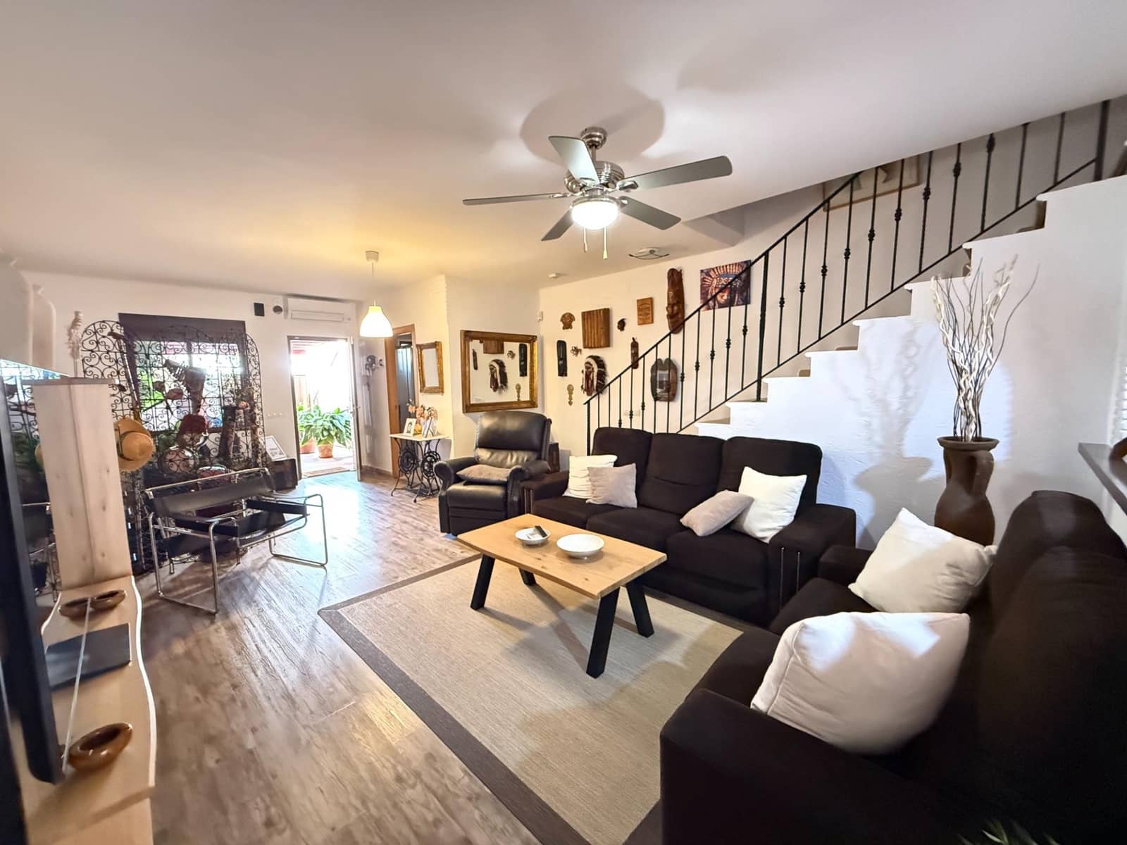 3 bedroom Townhouse for sale in Torrevieja - € 320,000 (Ref: 9983355)