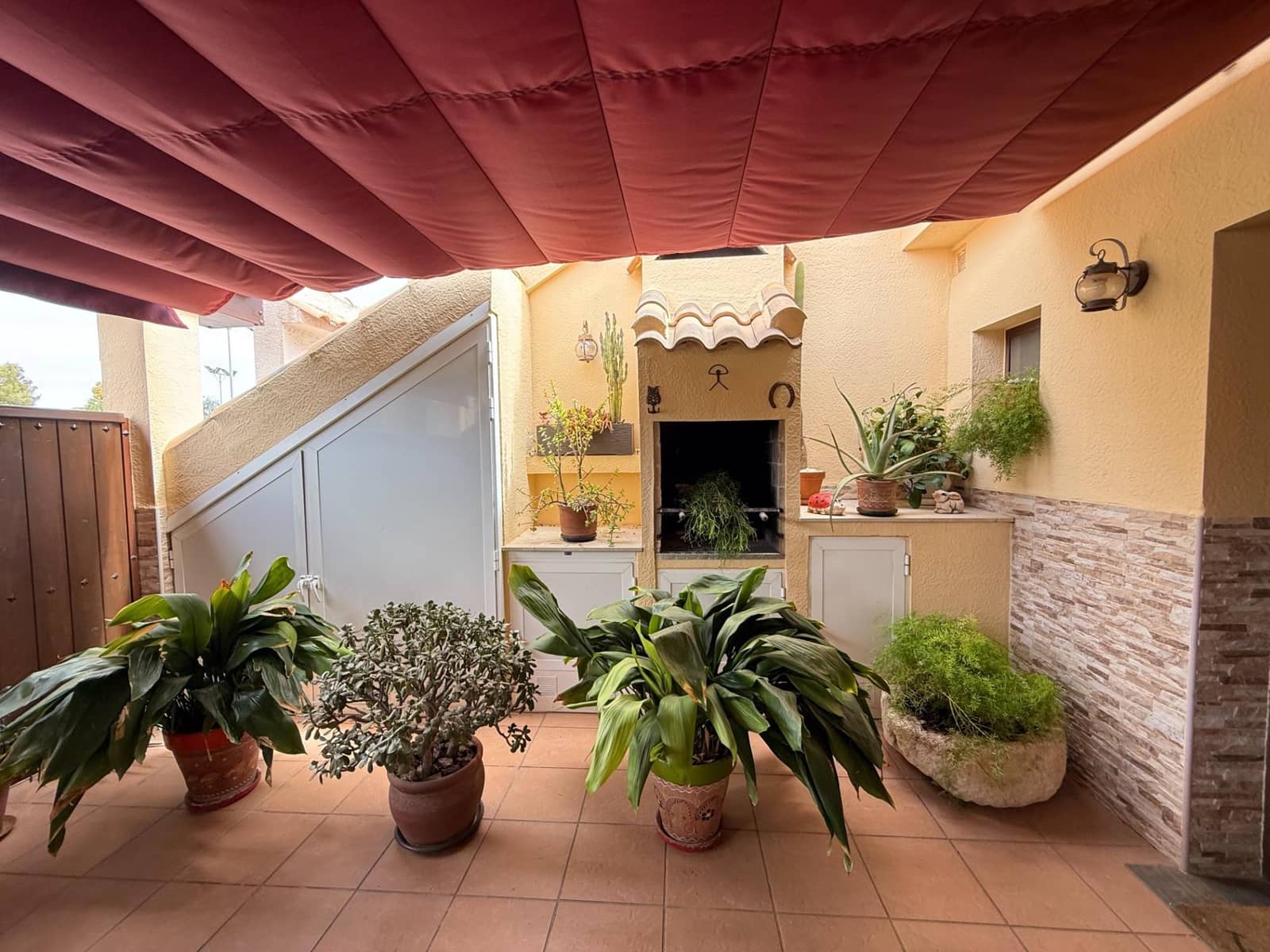 3 bedroom Townhouse for sale in Torrevieja - € 320,000 (Ref: 9983355)