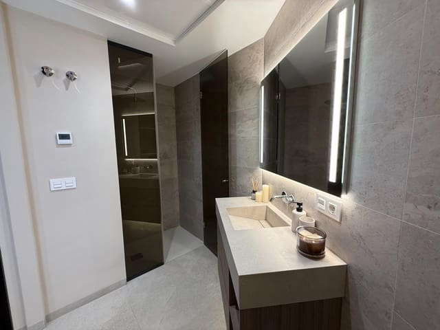 1 soveværelse Lejlighed til salg i Playa de los Locos, Torrevieja - € 170.000 (Ref: 9983357)