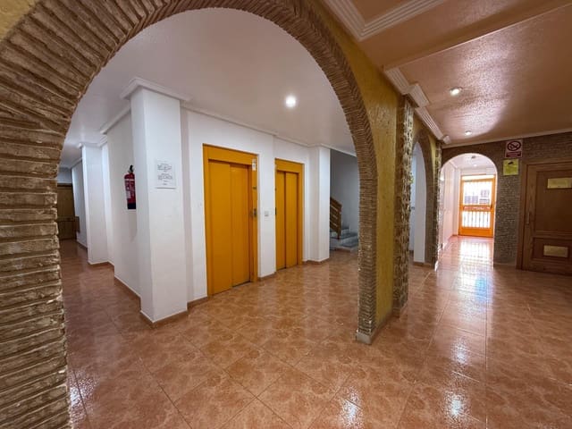 2 slaapkamer Penthouse te koop in Centro - Muelle Pesquero, Torrevieja - € 136.500 (Ref: 9983359)