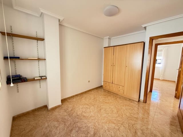 2 slaapkamer Penthouse te koop in Centro - Muelle Pesquero, Torrevieja - € 136.500 (Ref: 9983359)