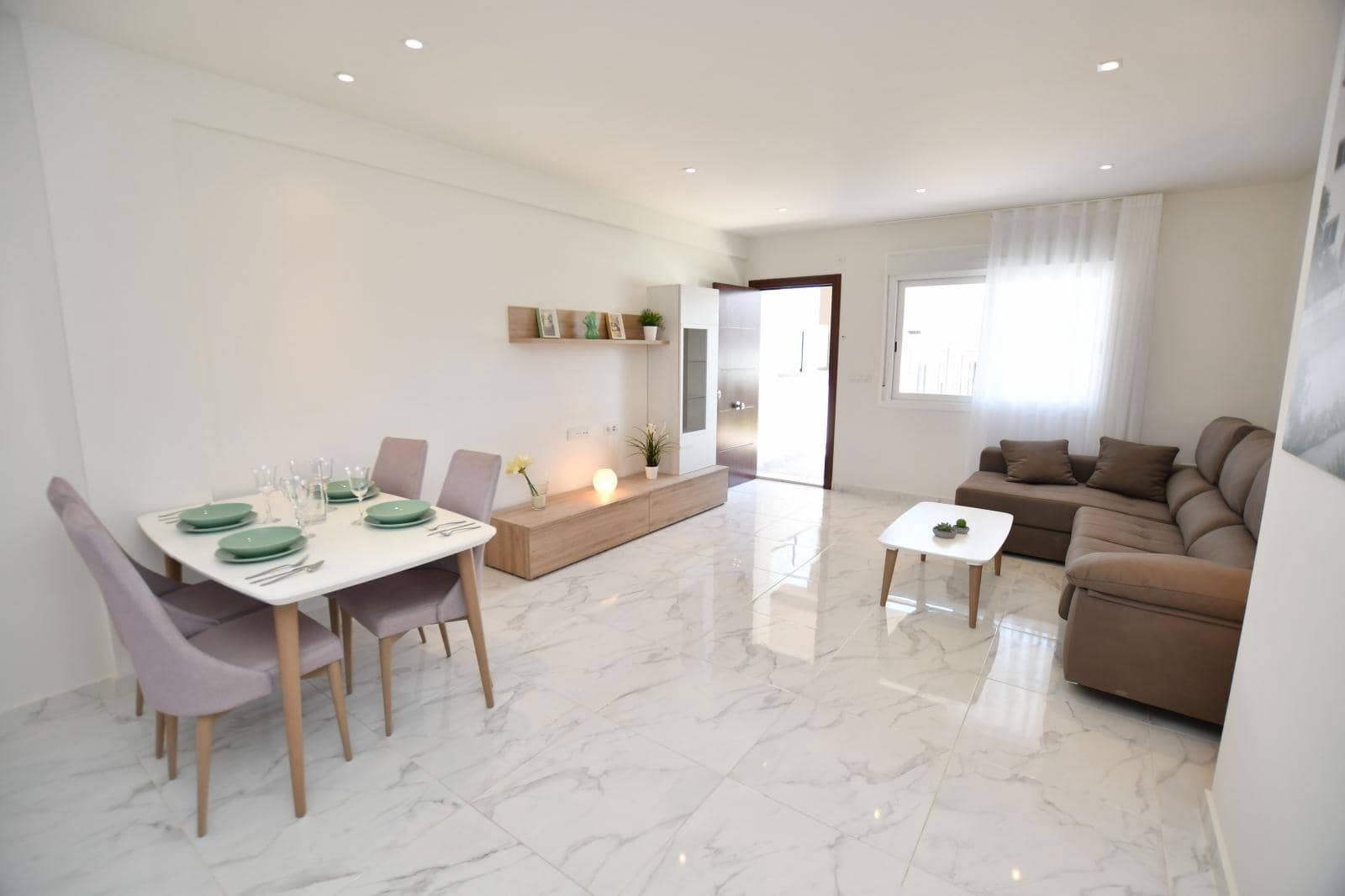2 slaapkamer Bungalow te koop in San Miguel de Salinas - € 243.800 (Ref: 9983361)
