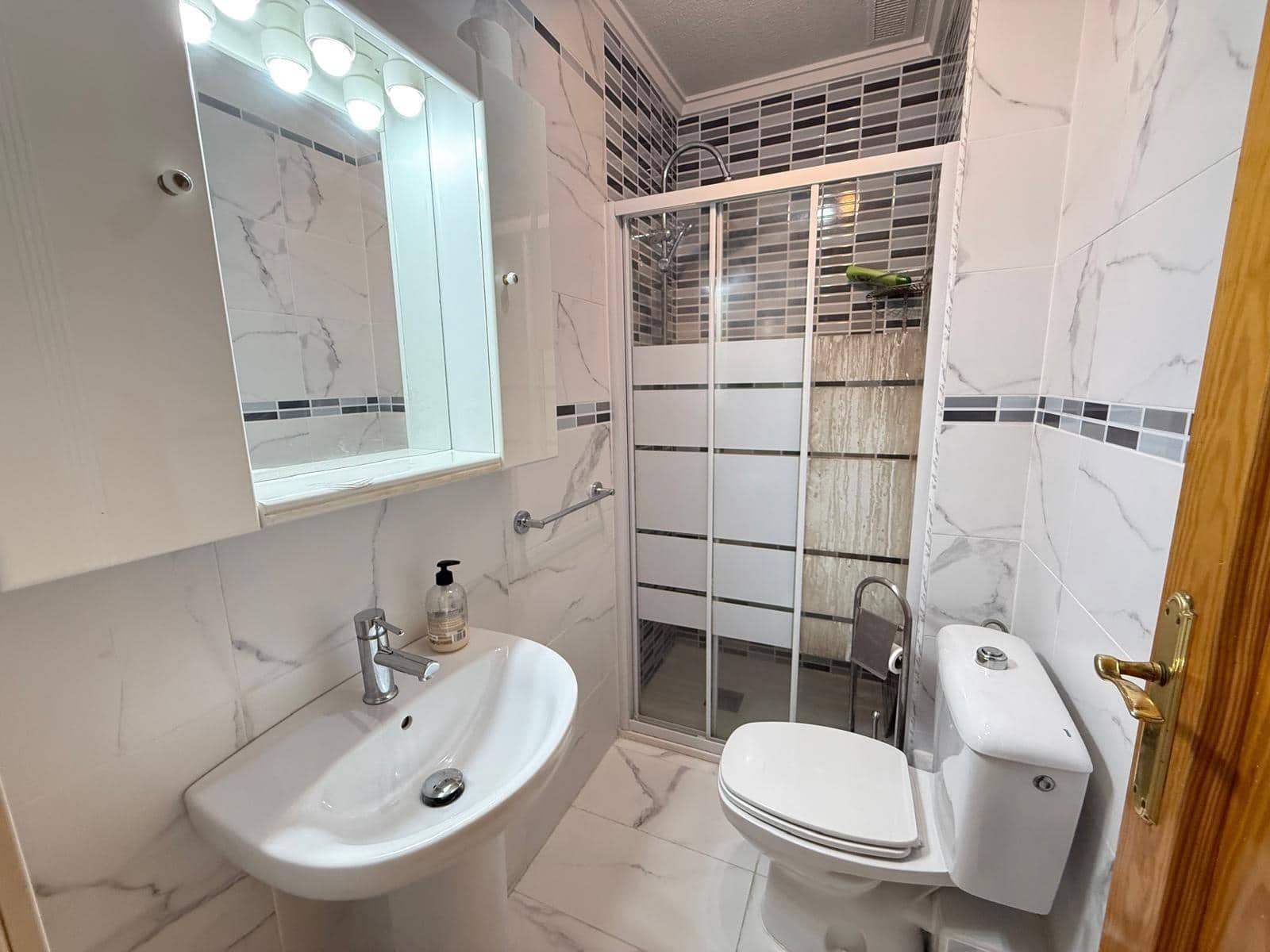 3 Zimmer Apartment zu verkaufen in Torrevieja - 295.000 € (Ref: 9983370)